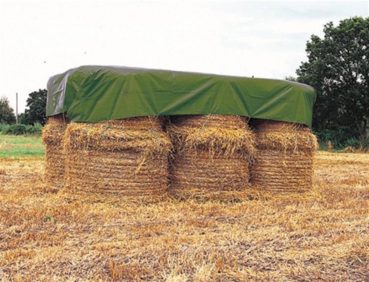 Bâche isolante et respirante pour paille, foin et céréales