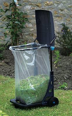 Chariot de jardin pour ramassage des feuilles herbe tondu dechets vegetaux