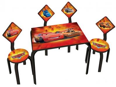 Table et 4 chaises pour enfant Cars de Disney