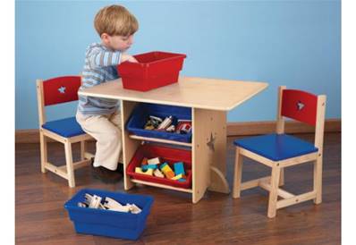 Ensemble table et deux chaises pour chambre d'enfant